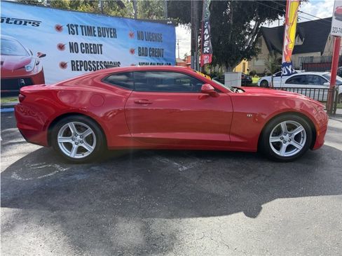 Used 2020 Chevrolet Camaro LT image 8