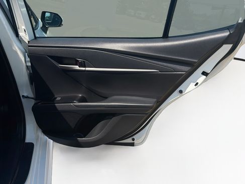 Used 2025 Toyota Camry SE FWD image 31