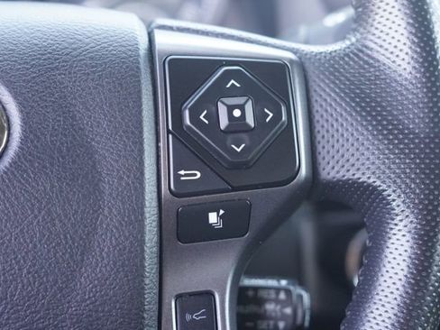 Used 2022 Toyota Tacoma TRD Sport w/ TRD Premium Sport Package AWD/4WD image 27