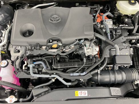 Used 2026 Toyota Camry SE w/ Convenience Package image 18