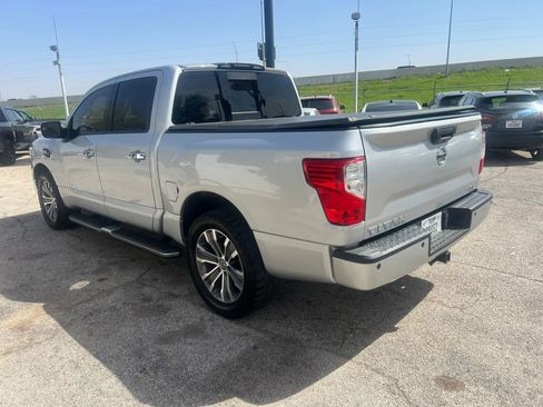 Used 2017 Nissan Titan SL RWD image 10
