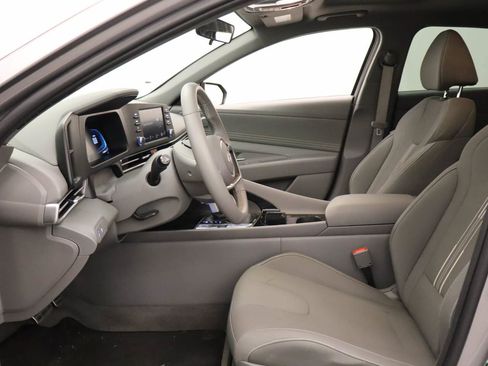 Used 2026 Hyundai Elantra SEL Sport Premium w/ Cargo Package FWD image 15
