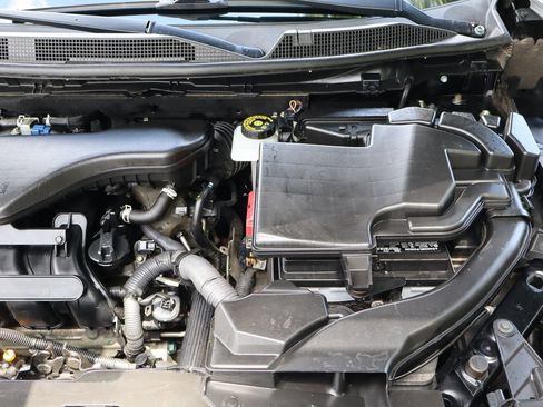 Used 2020 Nissan Rogue Sport SV w/ All-Weather Package AWD/4WD image 40