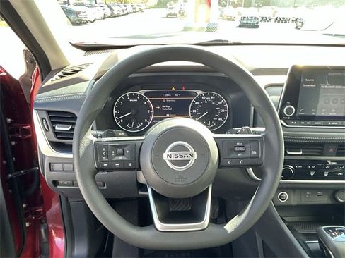 Certified 2021 Nissan Rogue S image 18