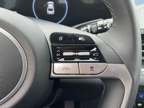 New 2025 Hyundai Elantra Limited FWD image 33