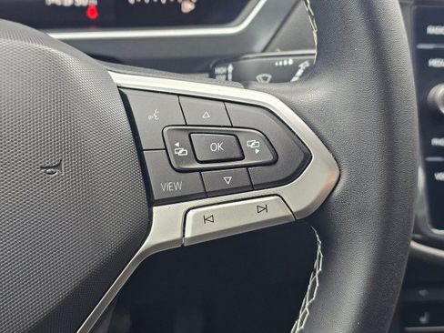 Certified 2022 Volkswagen Tiguan SE AWD/4WD image 32