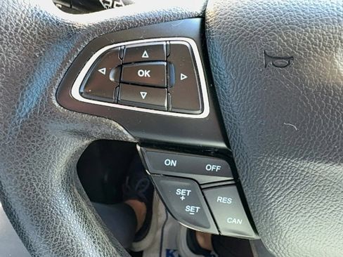 Used 2019 Ford Escape S image 21