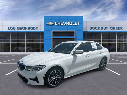 Used 2021 BMW 330i Sedan w/ Convenience Package RWD image 4