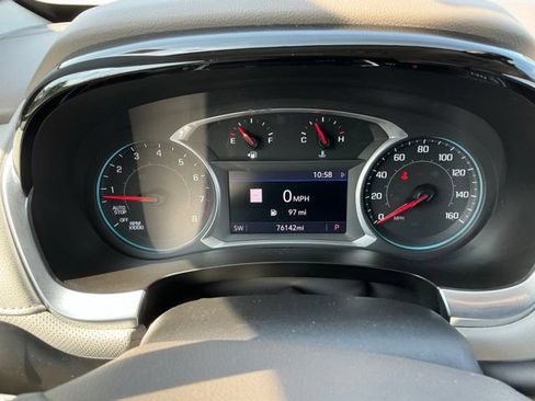 Used 2021 Chevrolet Traverse Premier FWD image 23