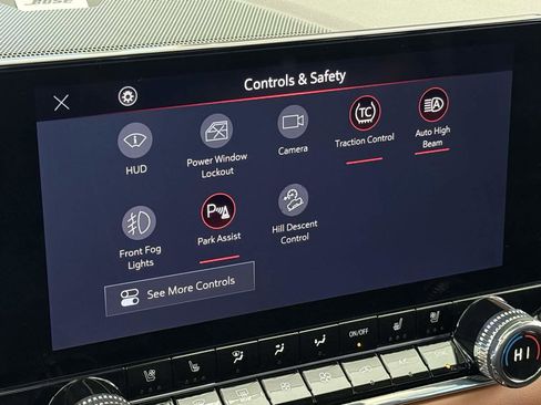 Used 2025 GMC Canyon AT4 w/ Technology Plus Package image 33