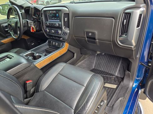 Used 2018 Chevrolet Silverado 1500 LTZ w/ Texas Edition RWD image 24