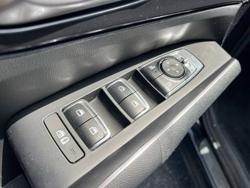 Certified 2024 Kia Sorento LX FWD image 29