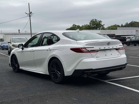 Used 2025 Toyota Camry SE FWD image 22