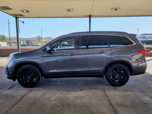 Used 2021 Honda Pilot Special Edition image 2