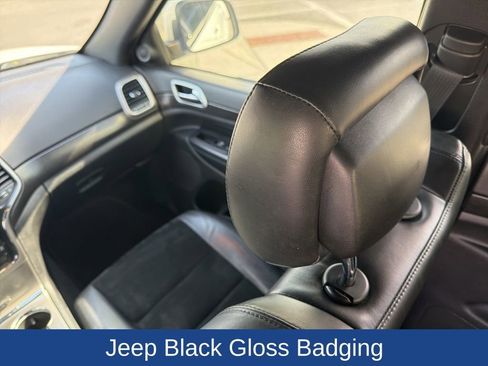 Used 2018 Jeep Grand Cherokee Altitude image 15