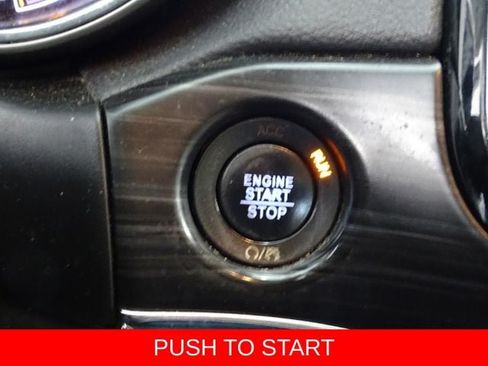 Used 2019 Jeep Grand Cherokee Limited AWD/4WD image 9