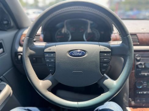 Used 2005 Ford Five Hundred SEL FWD image 26