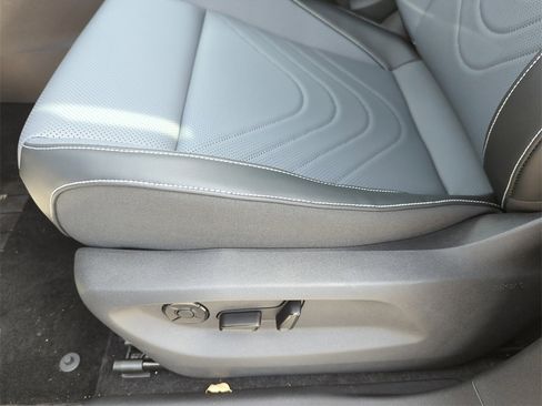 New 2026 Volkswagen Tiguan SE R-Line image 30