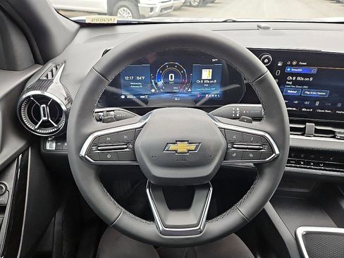 New 2026 Chevrolet Equinox LT image 16