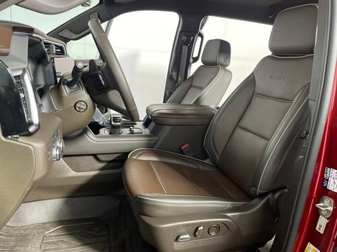 Used 2023 GMC Sierra 1500 Denali w/ Technology Package AWD/4WD image 11