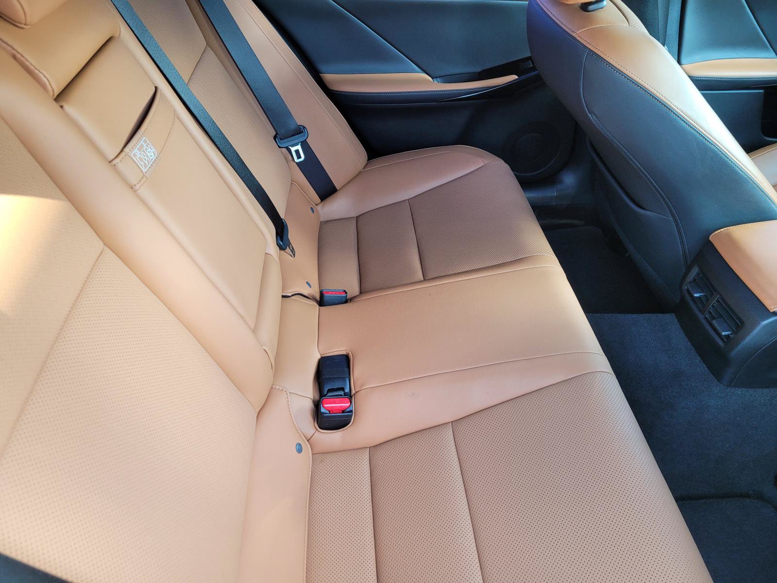 Used 2024 Lexus IS 300 w/ Comfort Package RWD image 13