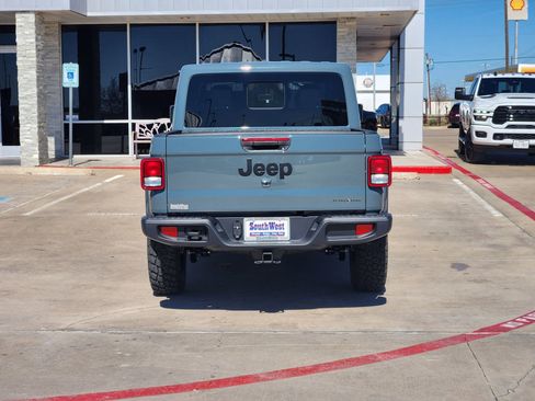 New 2026 Jeep Gladiator Sport image 8