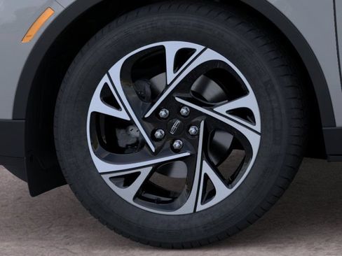 New 2026 Lincoln Nautilus Premier AWD/4WD image 19