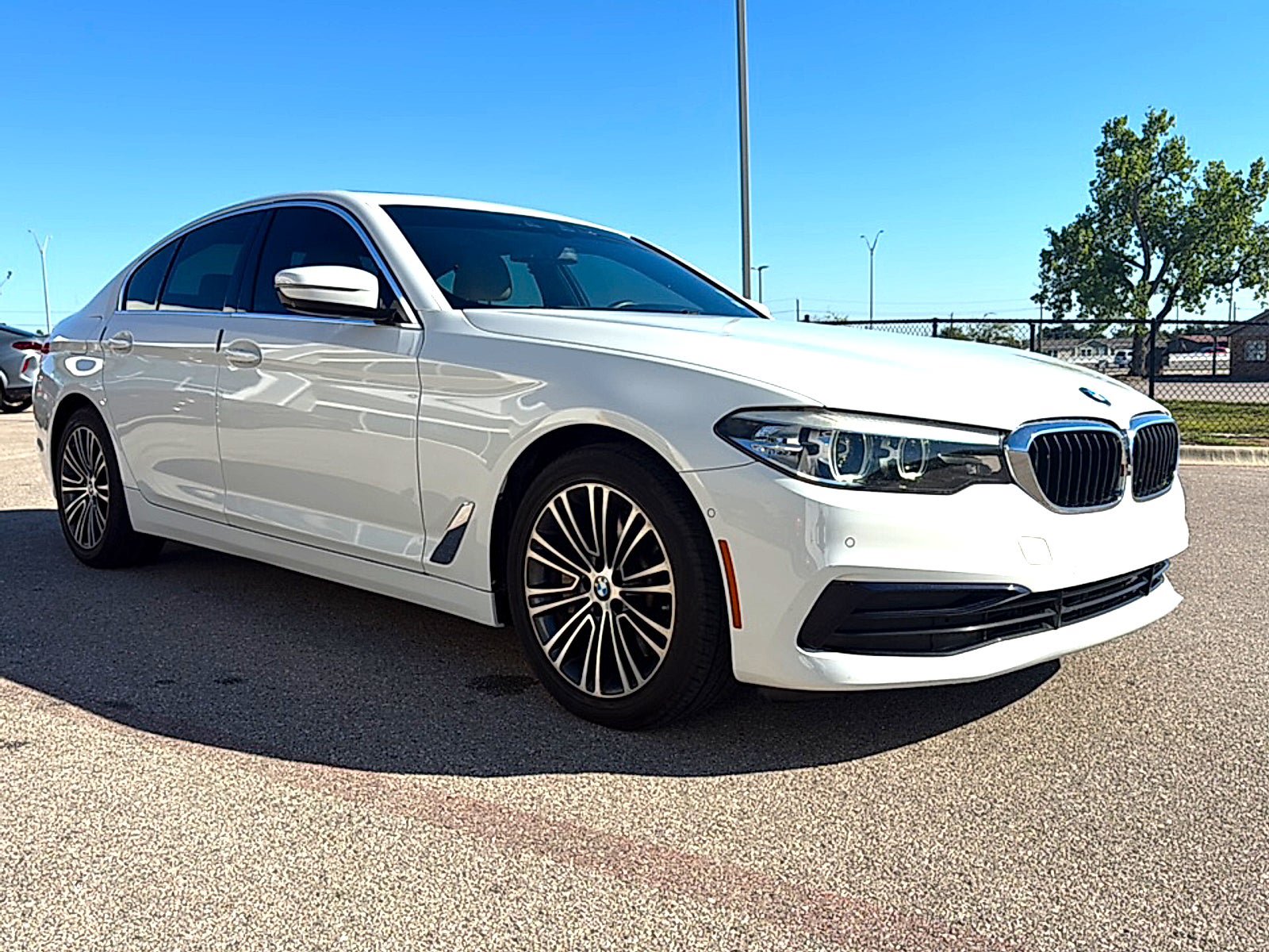 Used 2019 BMW 530i w/ Convenience Package RWD image 3