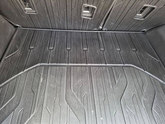 Used 2021 GMC Terrain SLT w/ LPO, Floor Liner Package AWD/4WD image 6
