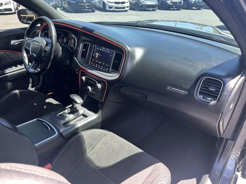 Used 2019 Dodge Charger Scat Pack w/ Plus Group RWD image 21
