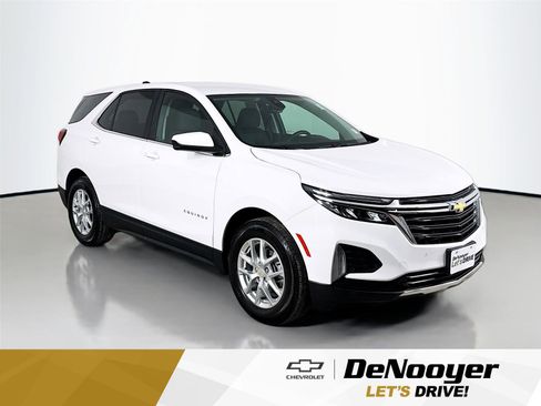 Used 2023 Chevrolet Equinox LT FWD image 1