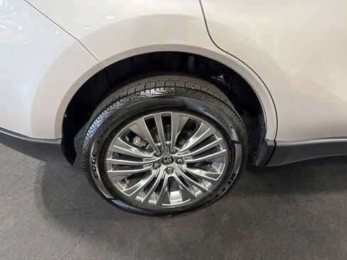 Used 2021 Toyota Venza Limited w/ Advanced Technology Package AWD/4WD image 25