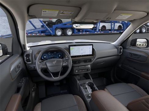 New 2025 Ford Bronco Sport Outer Banks image 9