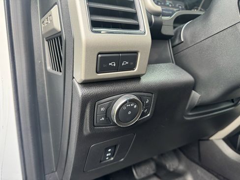 Used 2017 Ford F150 Lariat w/ Equipment Group 502A Luxury image 20