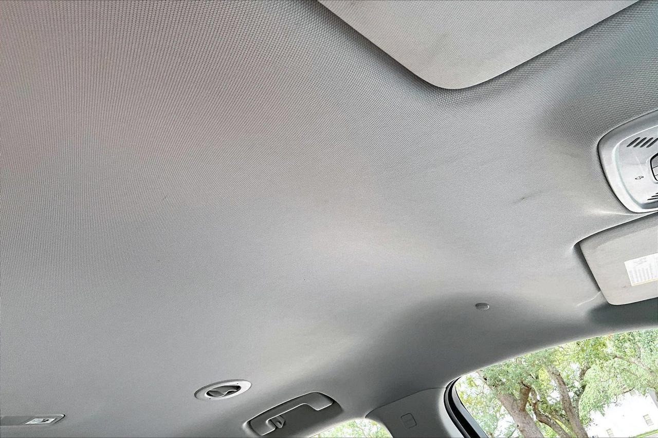 Used 2021 Chevrolet Traverse RS AWD/4WD image 28