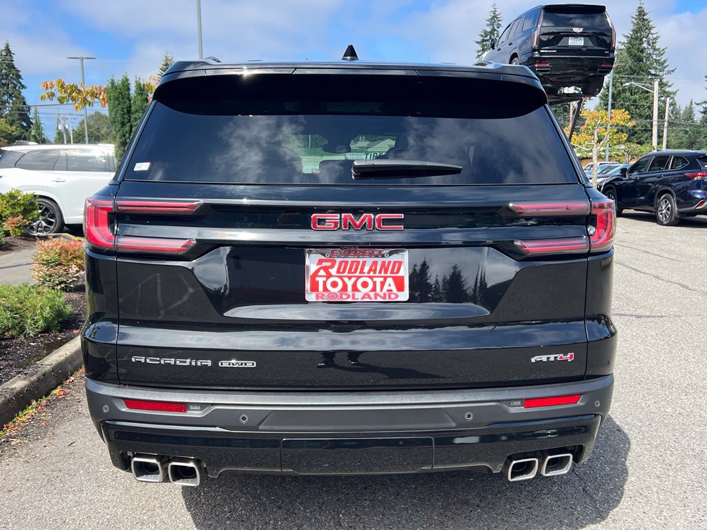 Used 2024 GMC Acadia AT4 w/ Luxury Package AWD/4WD image 8