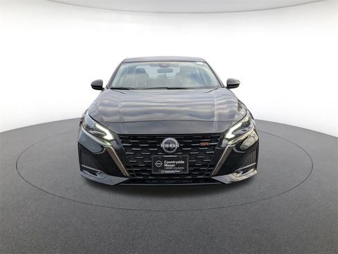 Used 2025 Nissan Altima 2.5 SR image 2