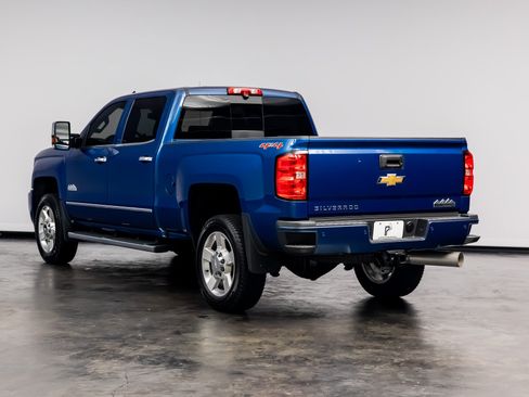 Used 2017 Chevrolet Silverado 2500 High Country w/ Duramax Plus Package AWD/4WD image 13