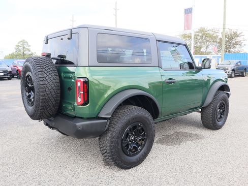 Used 2023 Ford Bronco Wildtrak image 2