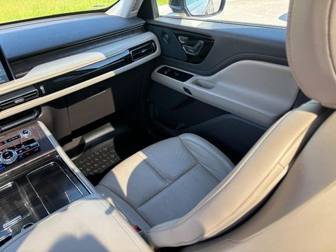 Used 2021 Lincoln Aviator Reserve w/ Equipment Group 201A AWD/4WD image 15