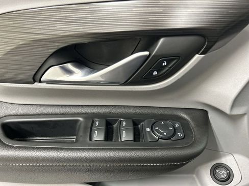 Used 2022 GMC Terrain SLE w/ Driver Convenience Package AWD/4WD image 11