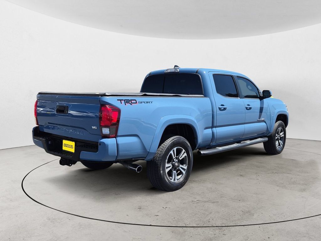 Used 2019 Toyota Tacoma TRD Sport w/ Technology Package RWD image 5