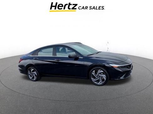 Used 2025 Hyundai Elantra SEL FWD image 1