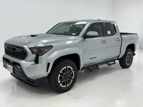 New 2026 Toyota Tacoma TRD Sport w/ TRD Sport Upgrade Package RWD image 5