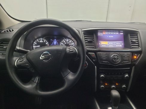 Used 2020 Nissan Pathfinder S FWD image 22