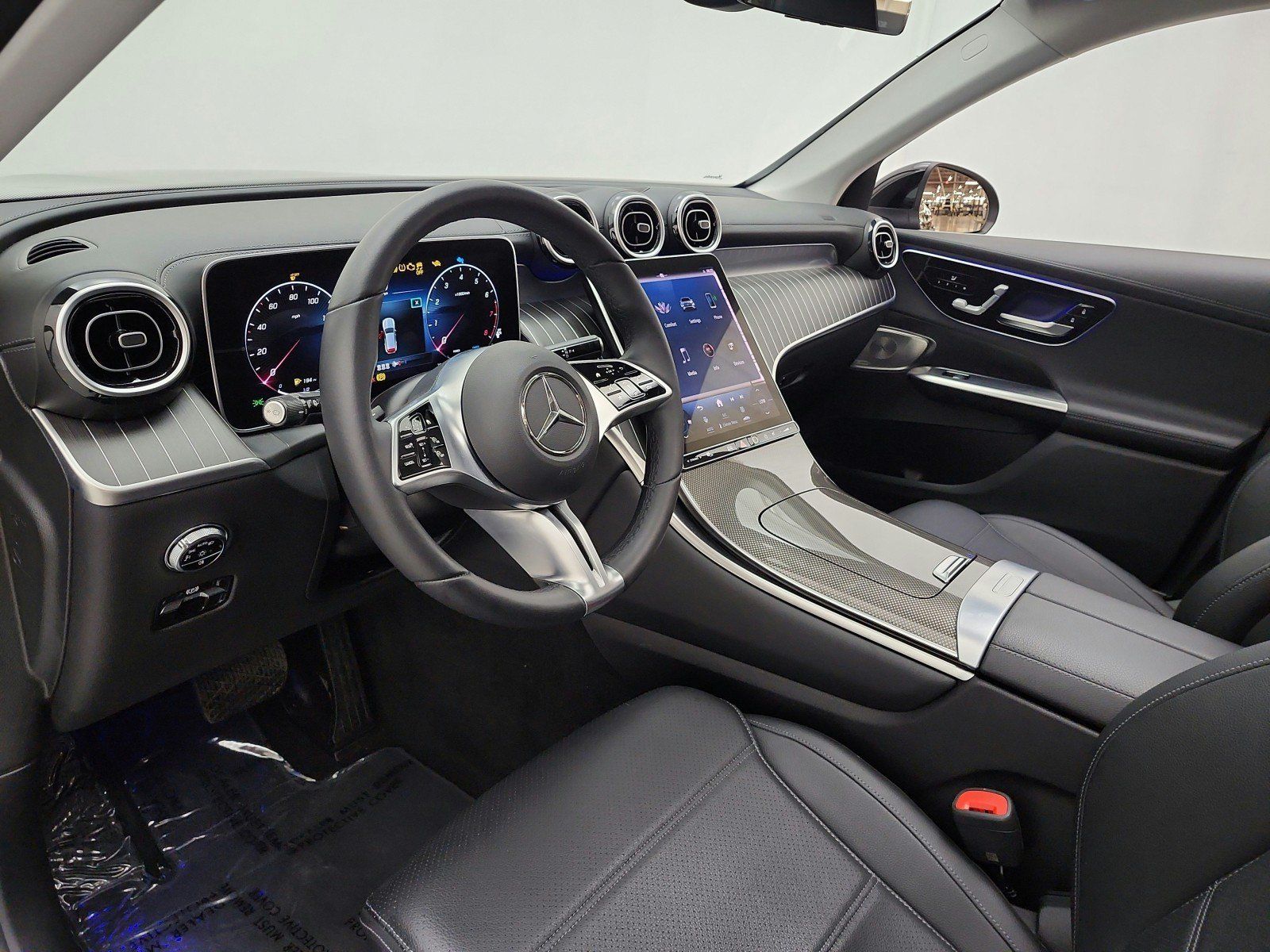 Used 2024 Mercedes-Benz GLC 300 image 12