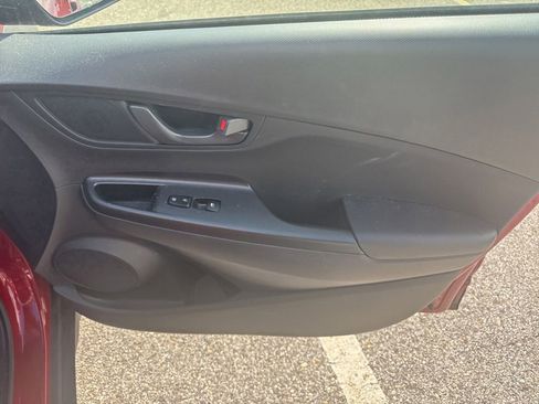 Used 2023 Hyundai Kona SEL FWD image 10