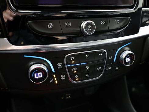 Used 2020 Chevrolet Traverse RS w/ LPO, Floor Liner Package image 31