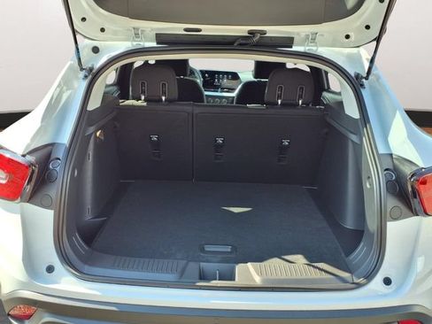 New 2026 Chevrolet Trax LS w/ LS Convenience Package FWD image 18