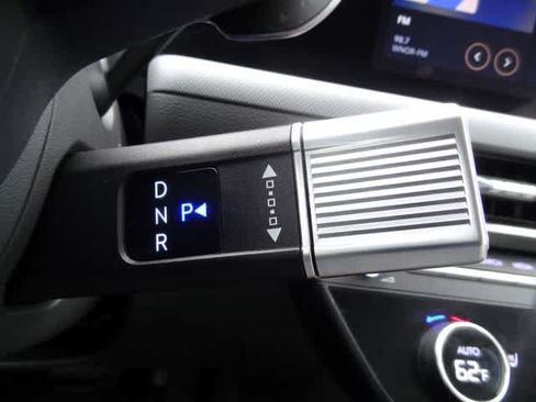Used 2025 Hyundai Sonata SEL FWD image 27